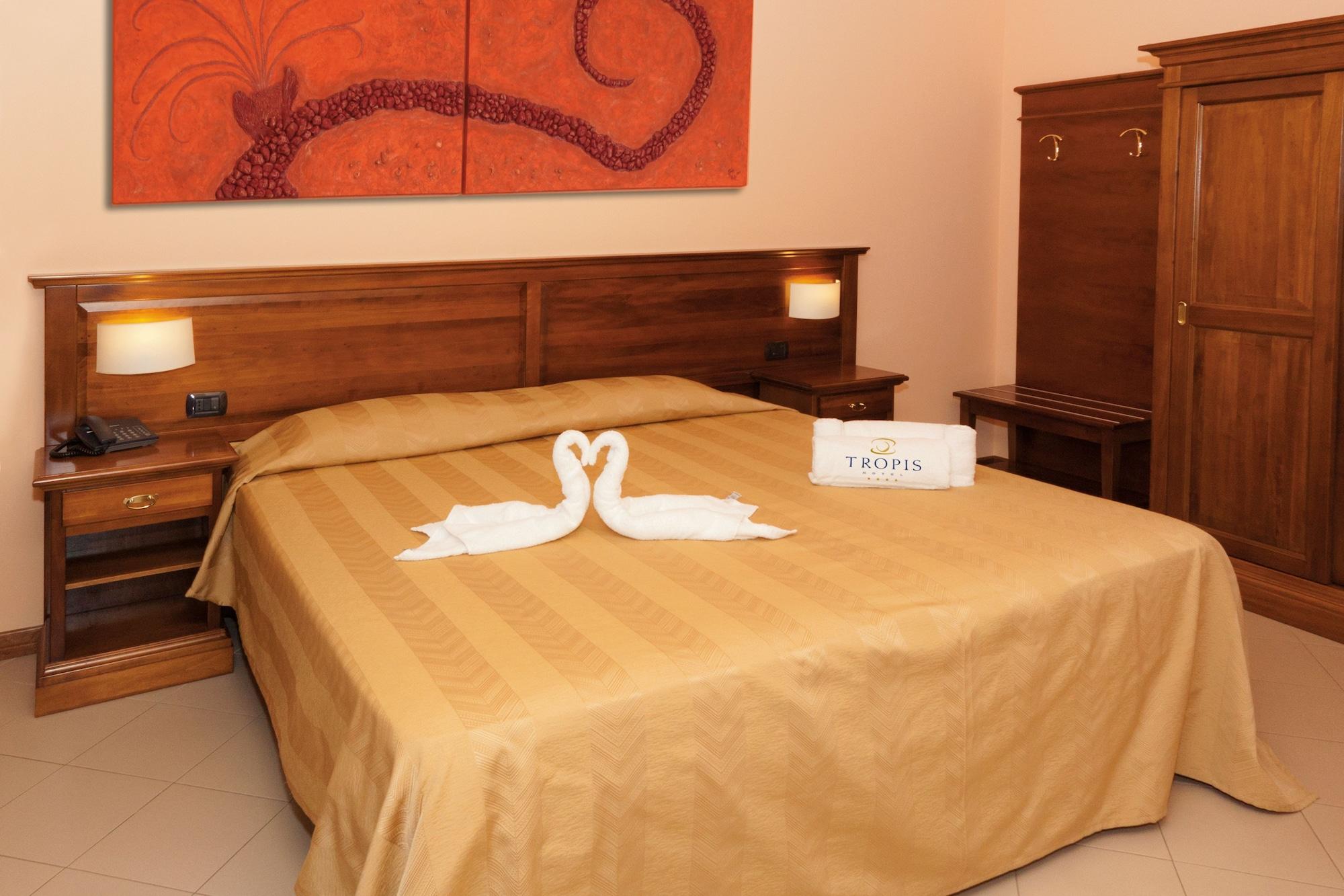 Hotel Tropis Тропея Экстерьер фото