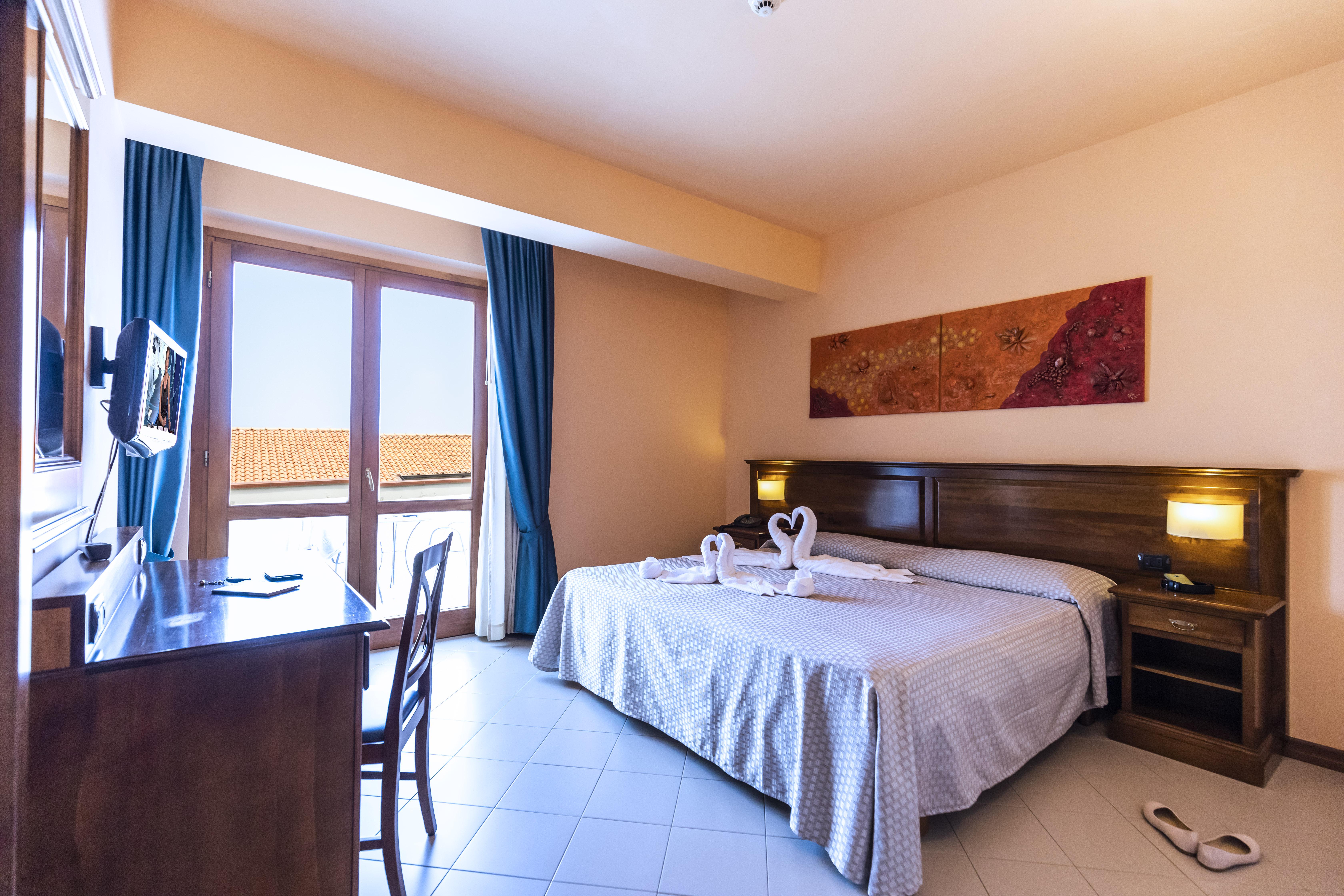 Hotel Tropis Тропея Экстерьер фото